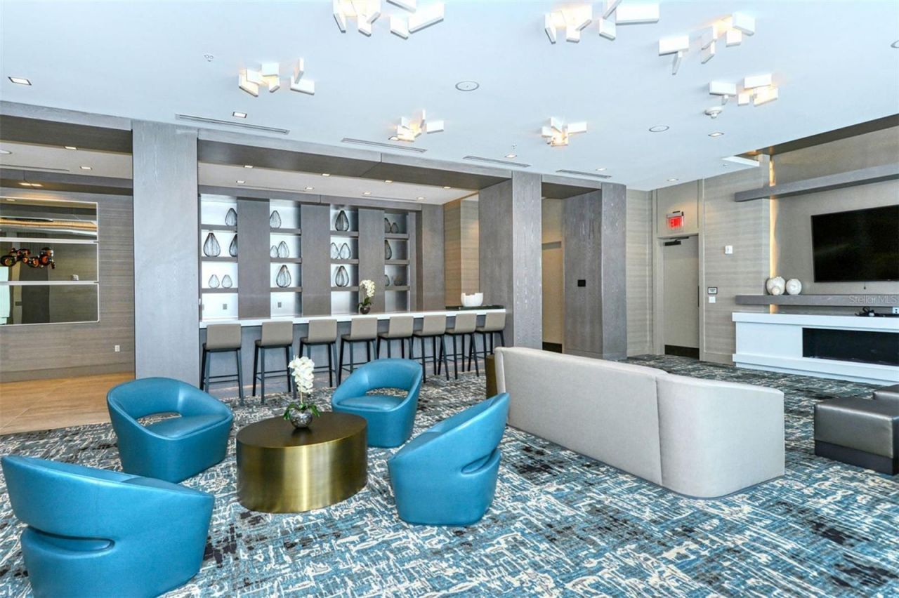 111 S Pineapple Avenue, Unit 601, Sarasota, FL 34236 Photo