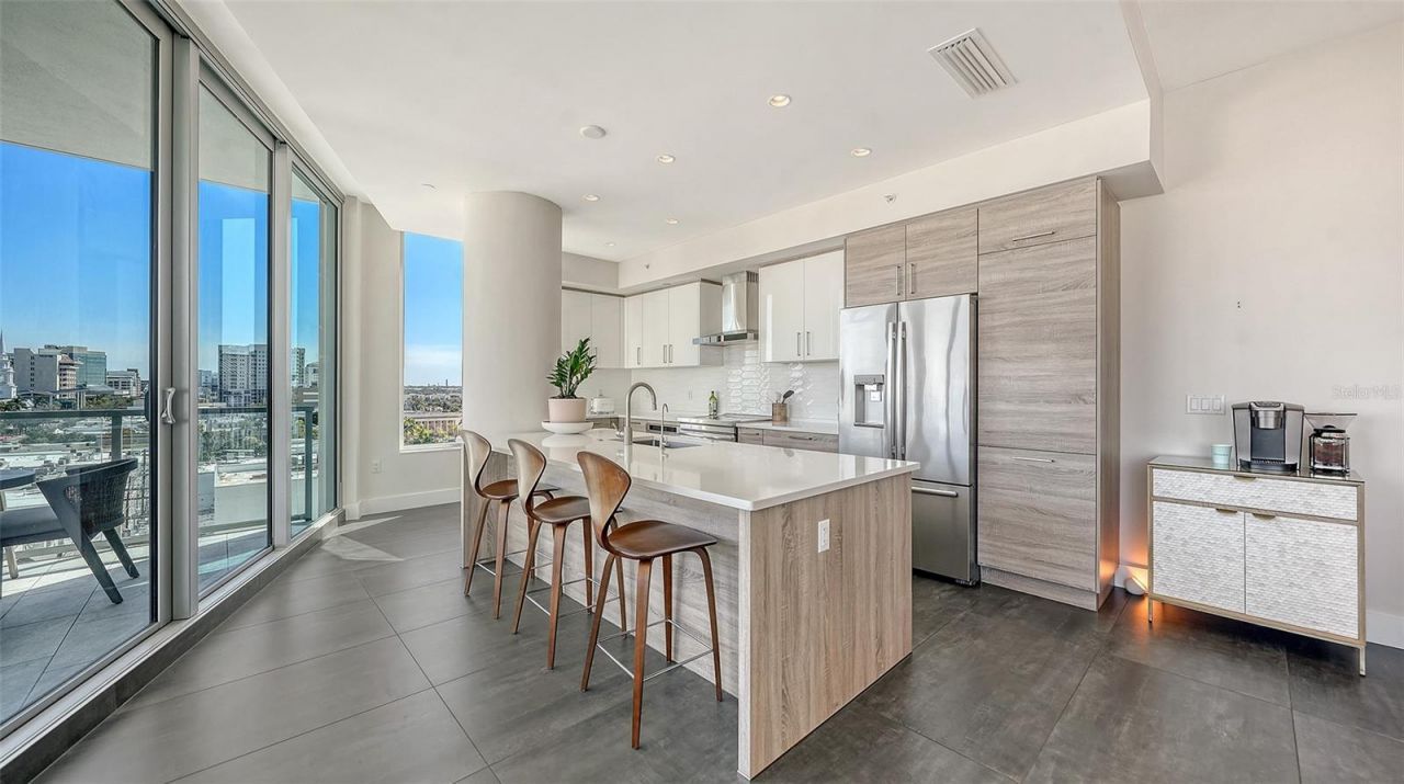 111 S Pineapple Avenue, Unit 601, Sarasota, FL 34236 Photo