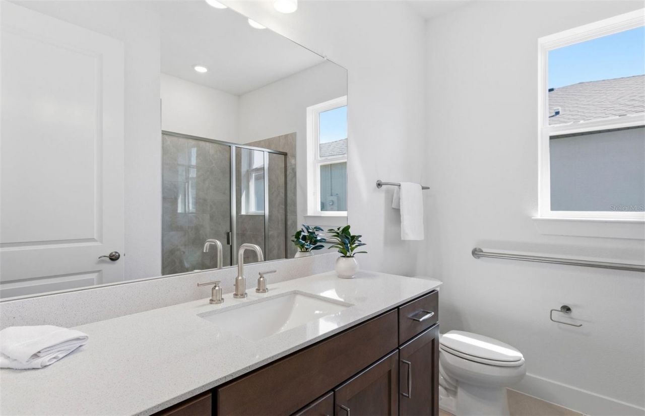 37253 Gunnison Drive , Zephyrhills, FL 33540 Photo