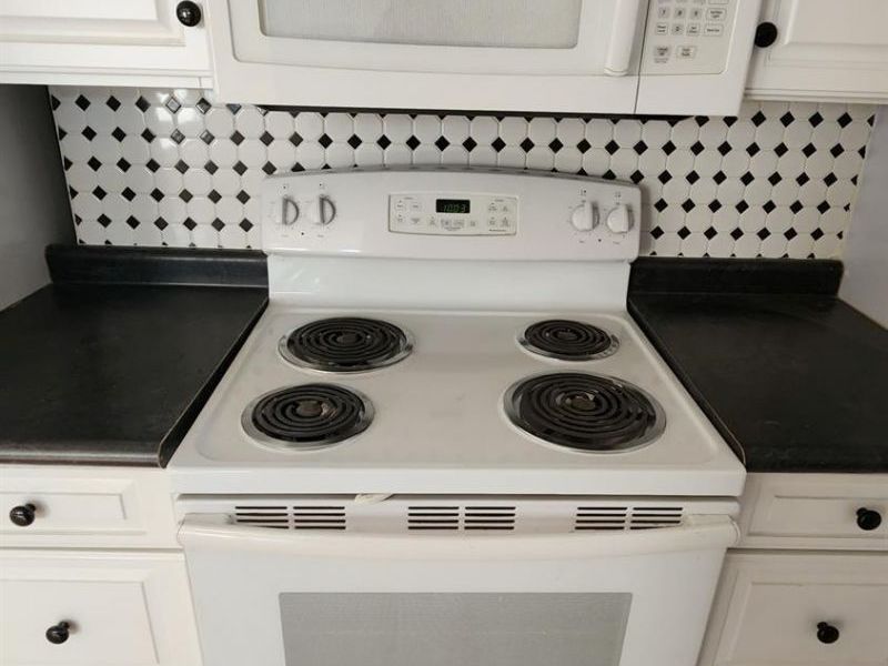 412 Lombardy Street, Elmwood Place, OH 45216 Photo 23