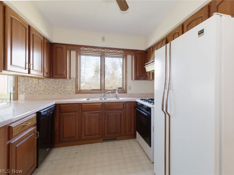 7107 Chatham Road , Medina, OH 44256 Photo 11