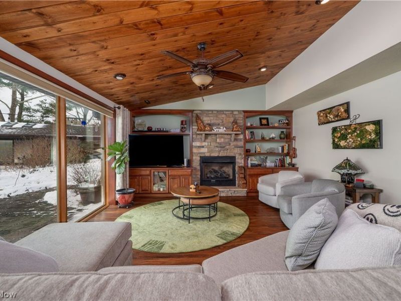 2023 Lakewood Road SW, Sherrodsville, OH 44675 Photo 12