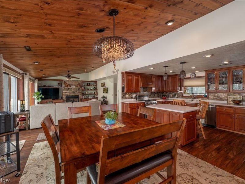 2023 Lakewood Road SW, Sherrodsville, OH 44675 Photo 13