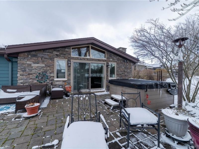 2023 Lakewood Road SW, Sherrodsville, OH 44675 Photo 8