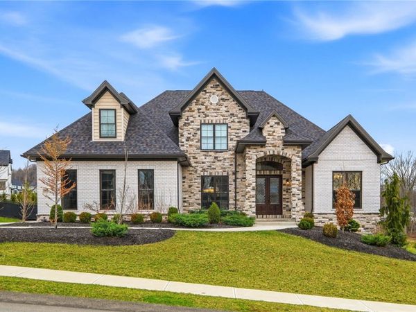 2002 Mallard Ln, Baden, PA 15005