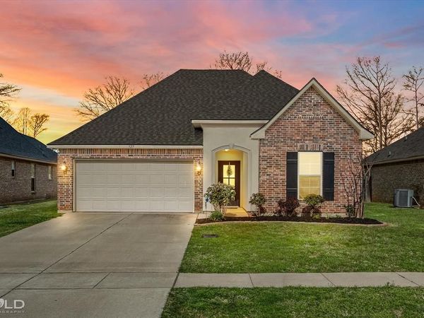 325 Coppice Place , Bossier City, LA 71111