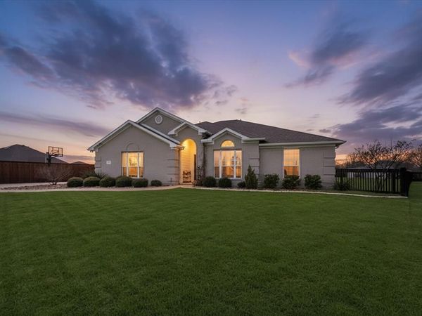 105 Meadow Glen Court, Aledo, TX 76008