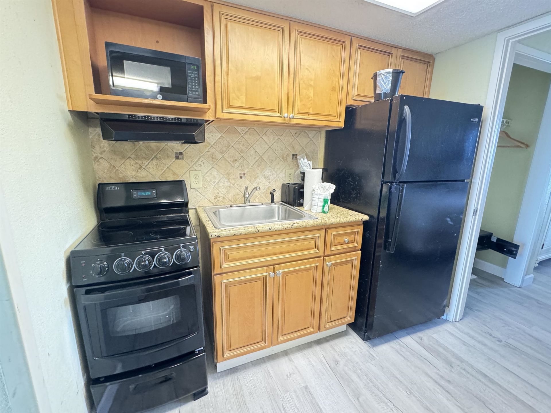2401 S Ocean Blvd. Photo 10