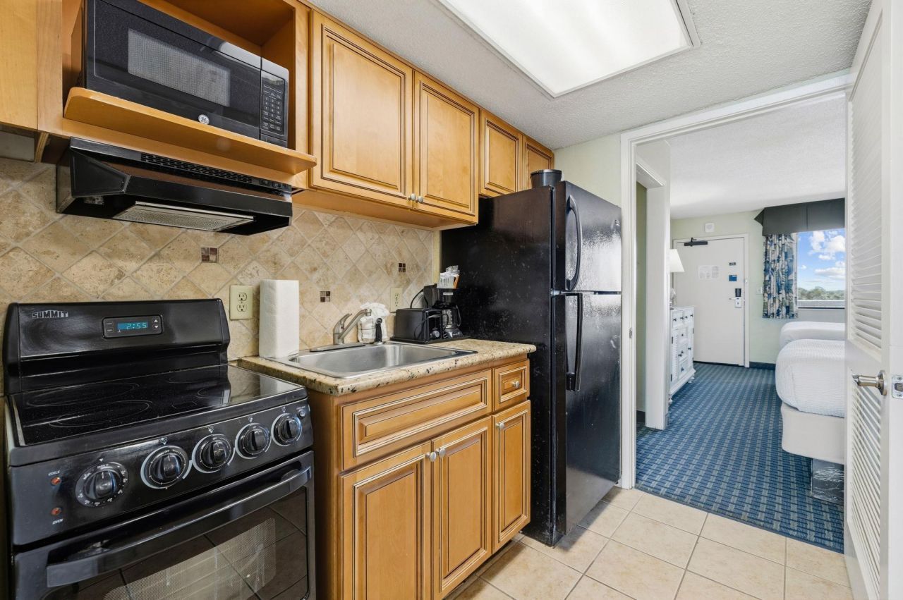 2401 S Ocean Blvd. Photo 12