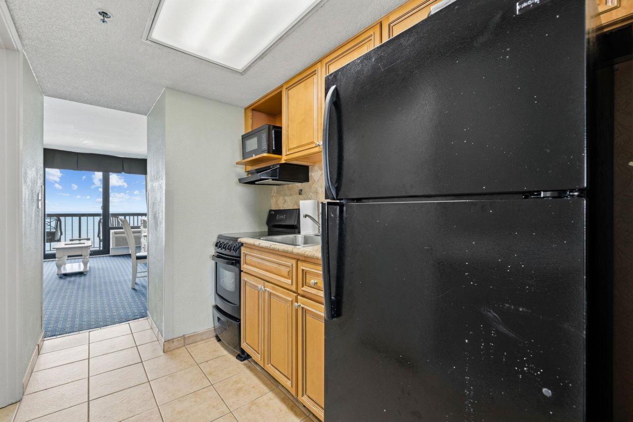 2401 S Ocean Blvd. Photo 14