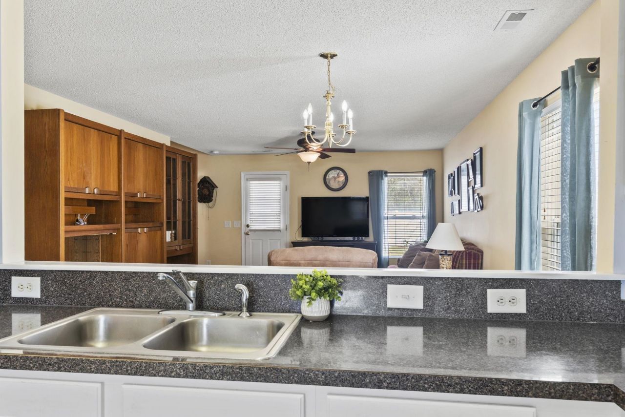 914 Bur Oak Ct. Photo 11