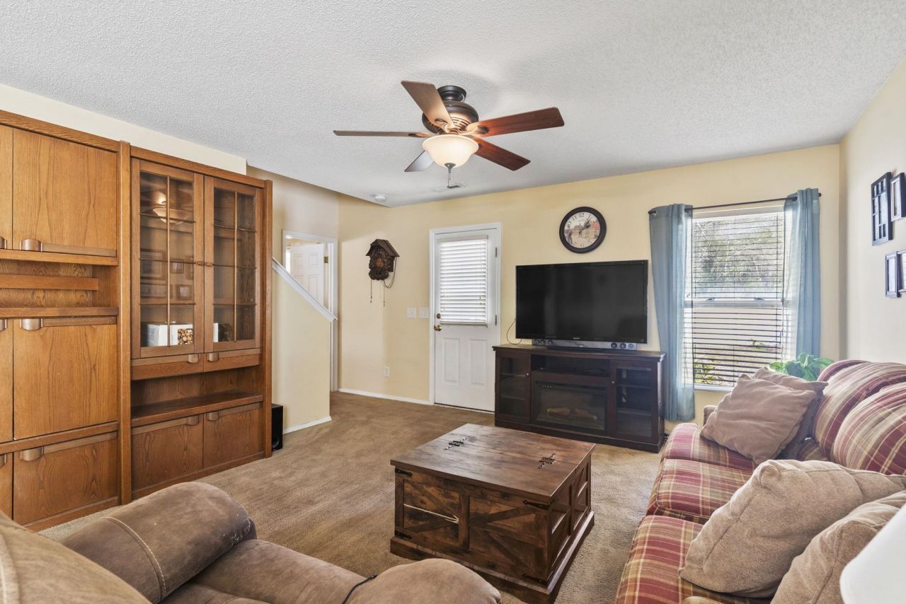 914 Bur Oak Ct. Photo 14