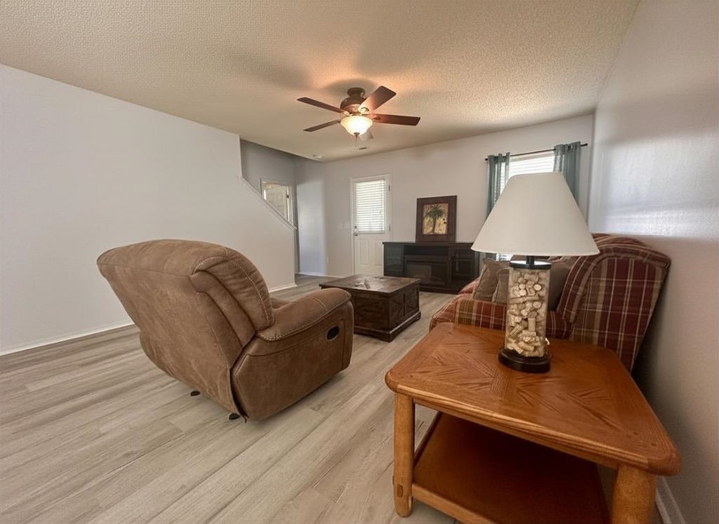914 Bur Oak Ct. Photo 16