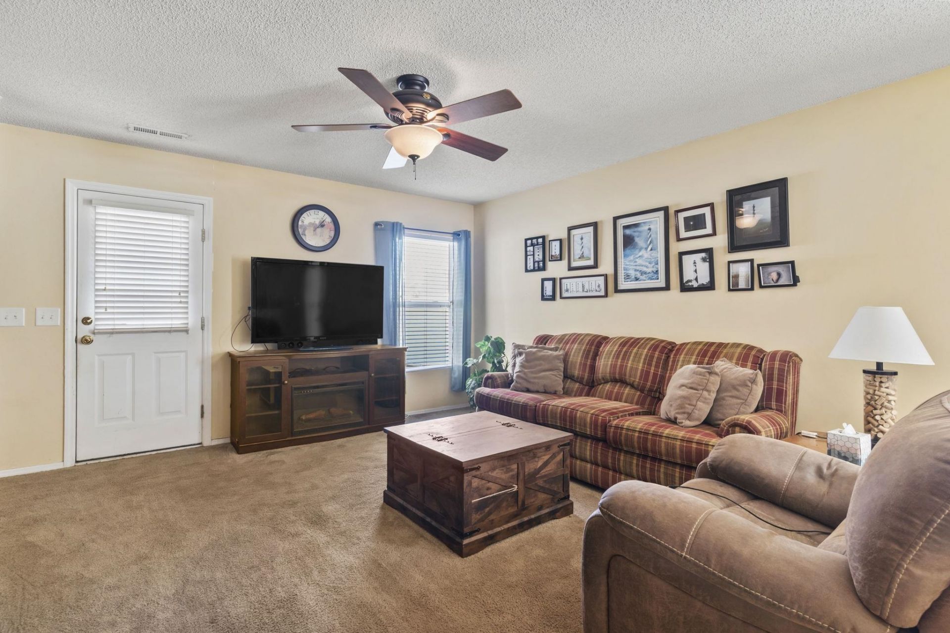 914 Bur Oak Ct. Photo 17