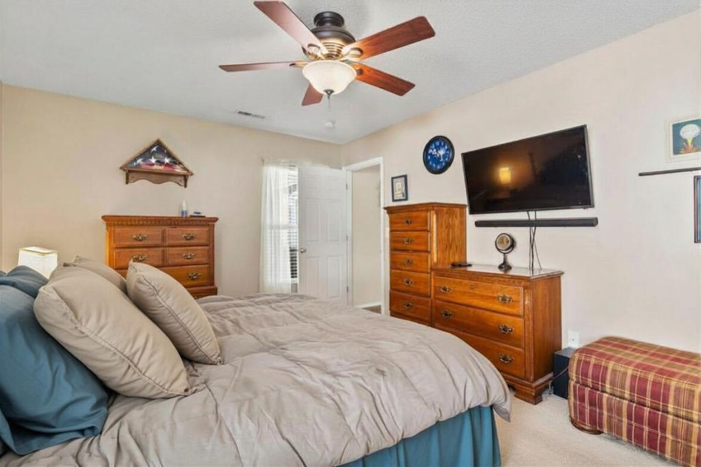 914 Bur Oak Ct. Photo 19