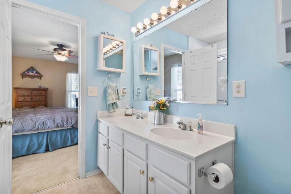 914 Bur Oak Ct. Photo 22