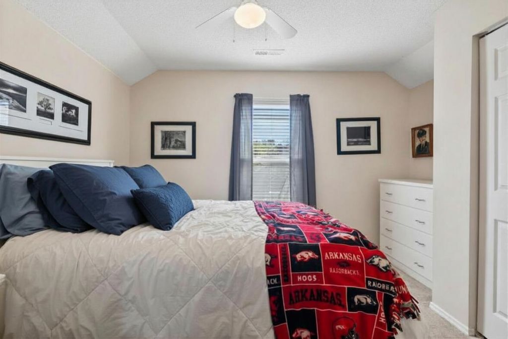 914 Bur Oak Ct. Photo 25