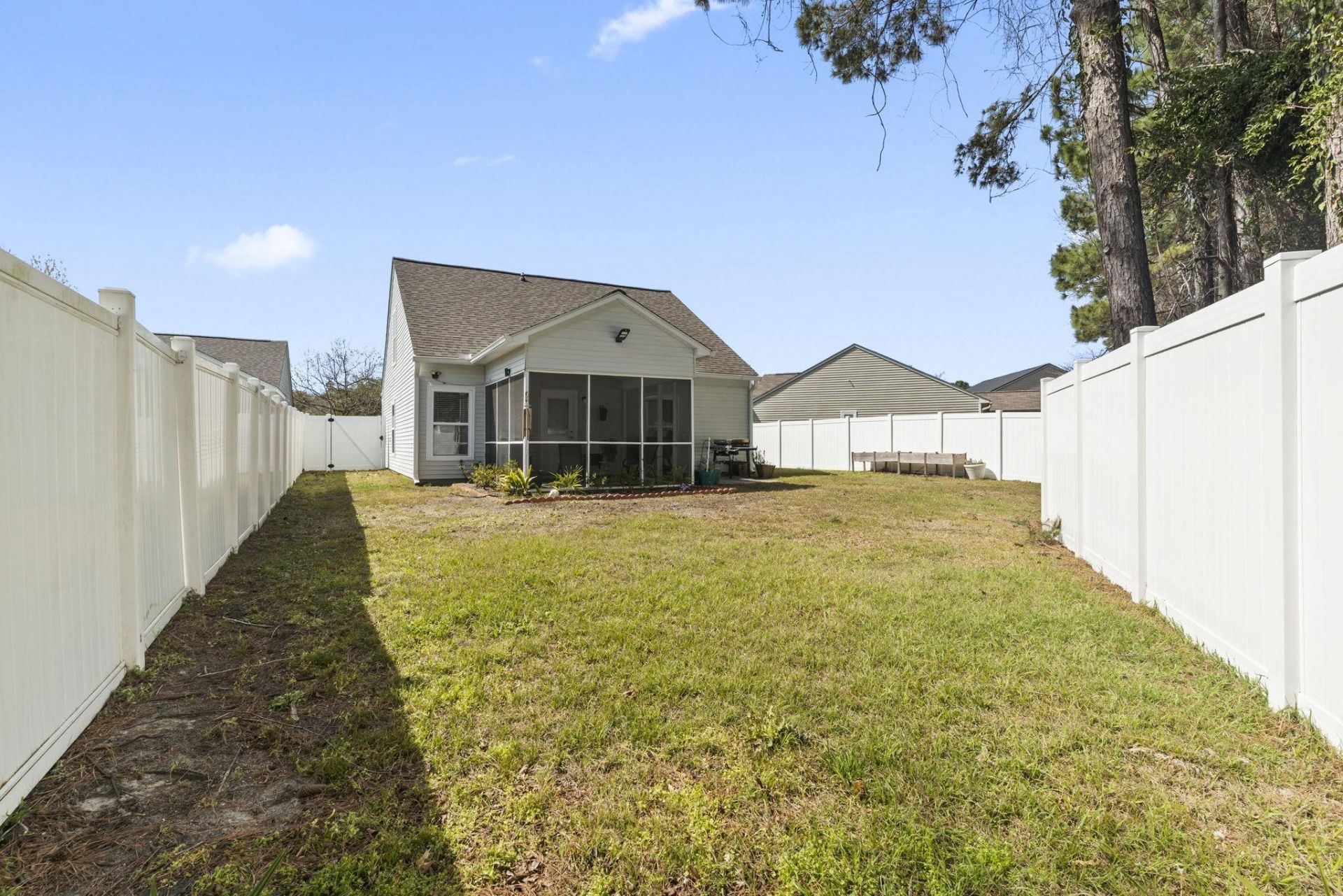 914 Bur Oak Ct. Photo 33