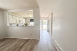 914 Bur Oak Ct. photo 4