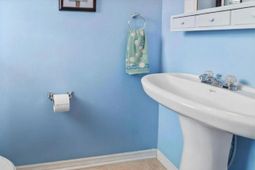 914 Bur Oak Ct. photo 4