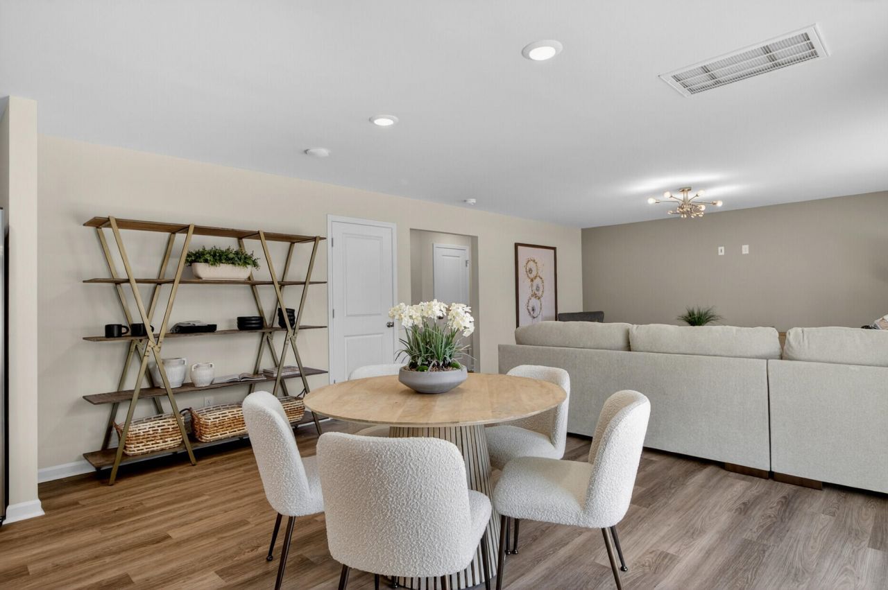 7099 Windham Way Photo 17