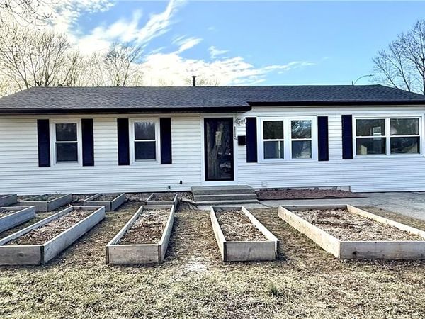 1116 N Swope Drive, Independence, MO 64056
