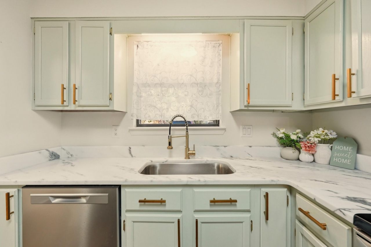 13 NW Poulton Drive, Unit F, Fort Walton Beach, FL 32548 Main Photo