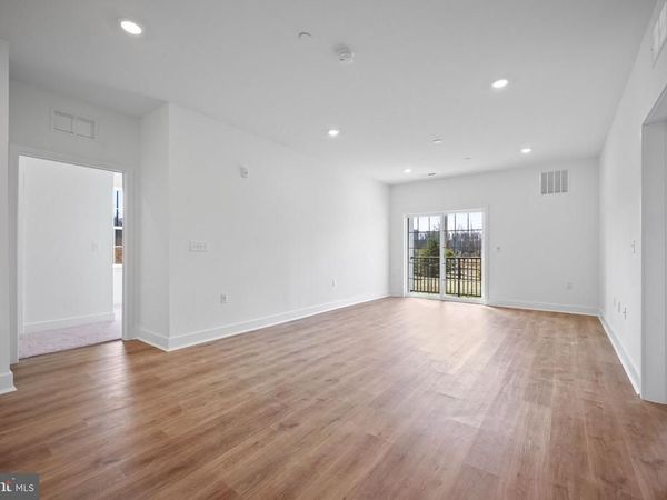 29101 RADFORD, MONROE TOWNSHIP, NJ 08831