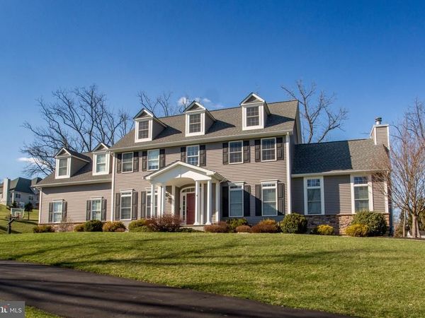 4 ASHTON COURT, FLEMINGTON, NJ 08822