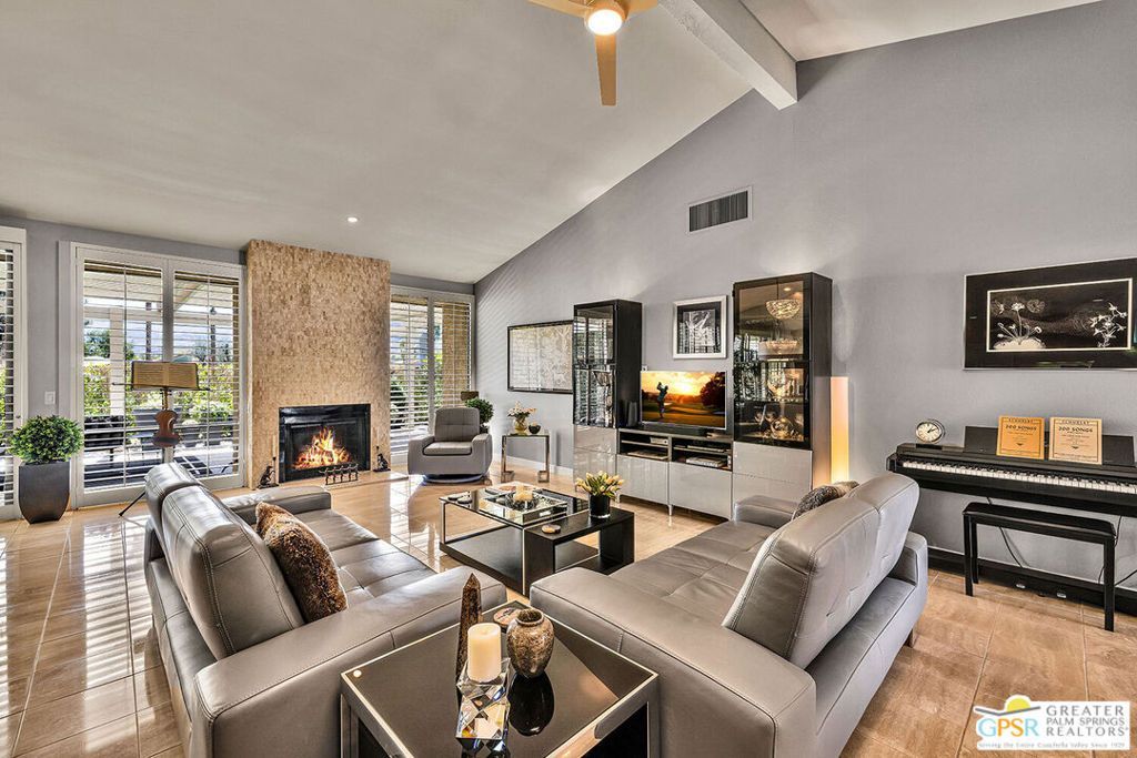 72355 Rodeo Way, Rancho Mirage, CA 92270 Main Photo