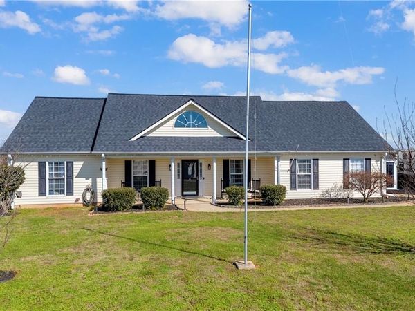 369 Kay Drive, Winder, GA 30680