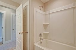 222 Creek Pointe Drive Drive photo 4