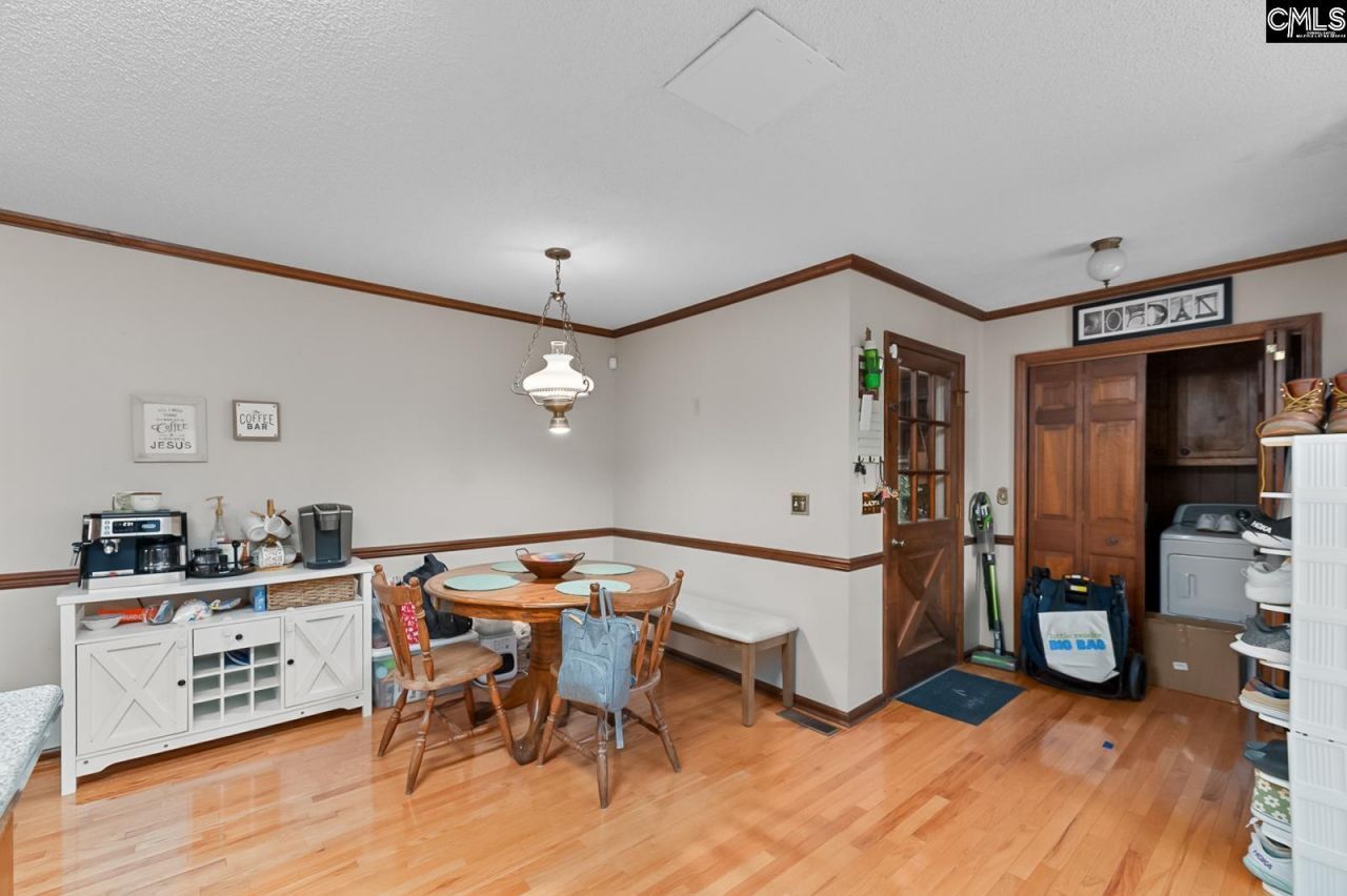 2015 Middleton Street  Photo 11