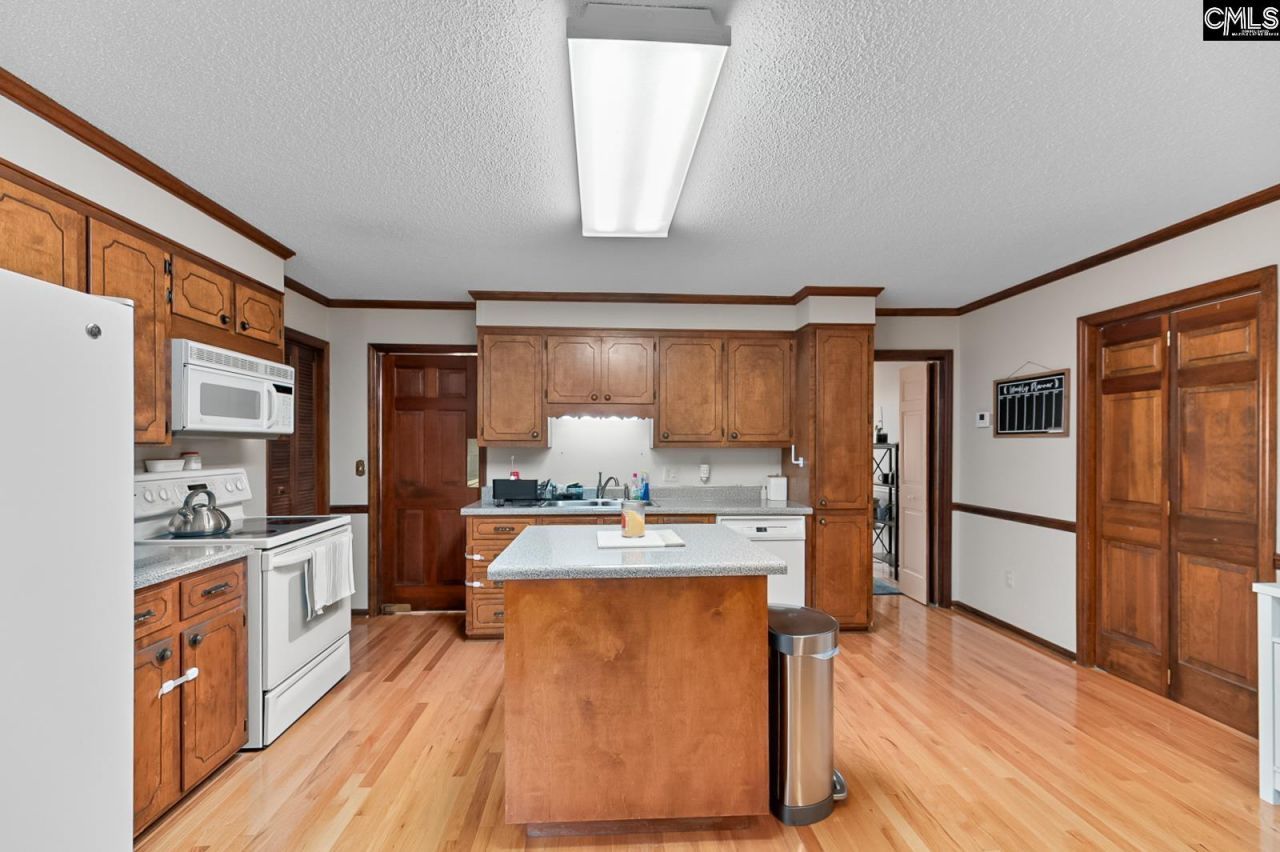 2015 Middleton Street  Photo 8