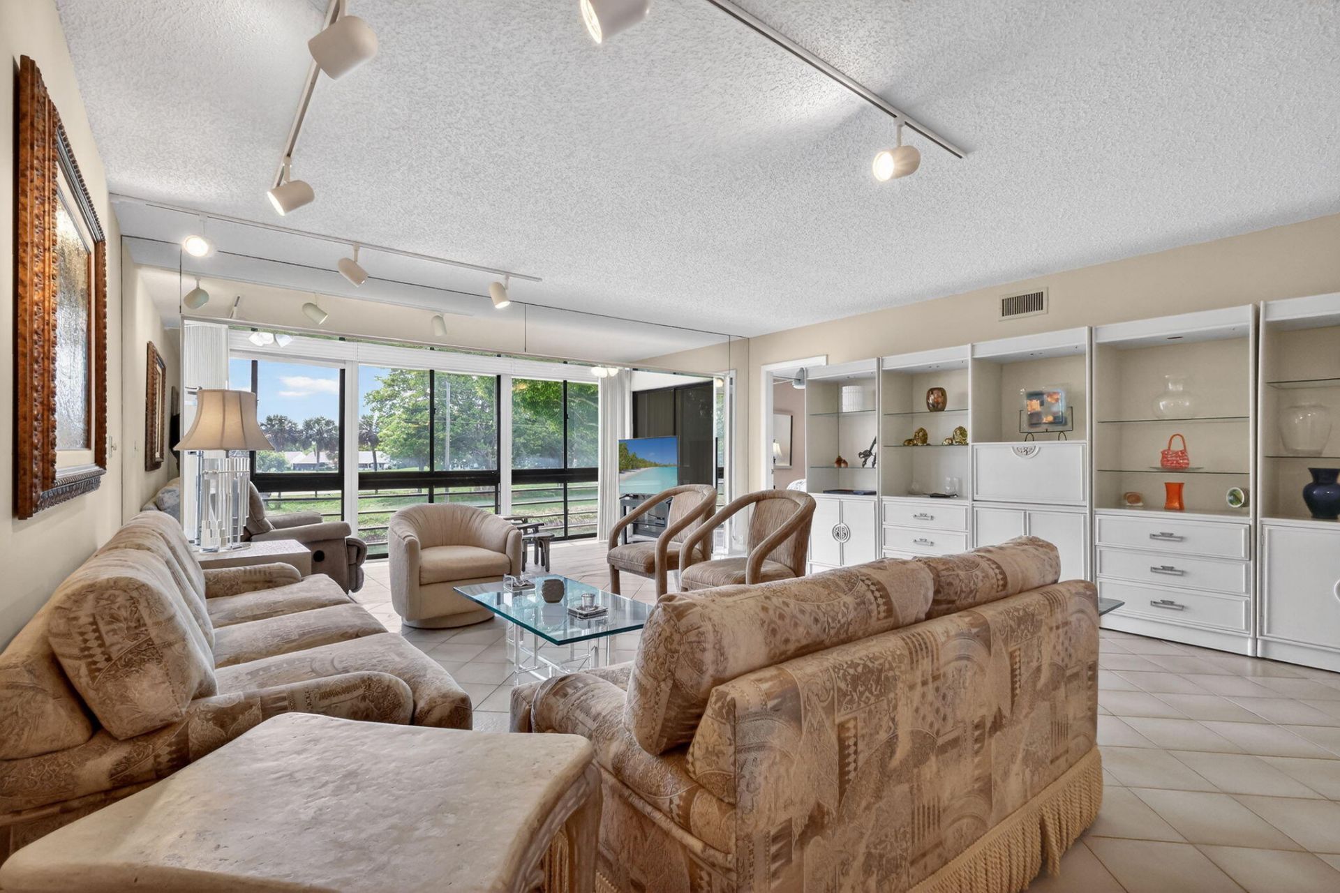 5561 Fairway Park Drive, Unit 203, Boynton Beach, FL 33437 Photo