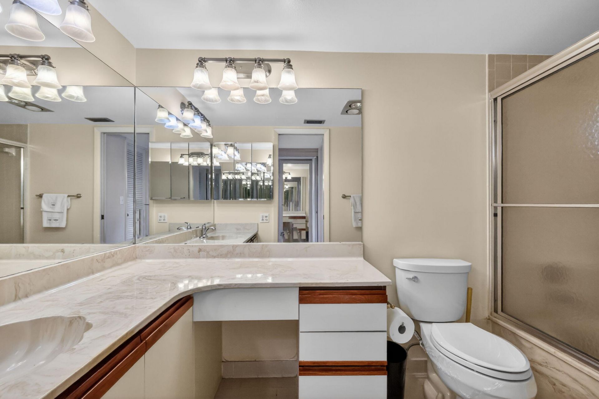 5561 Fairway Park Drive, Unit 203, Boynton Beach, FL 33437 Photo