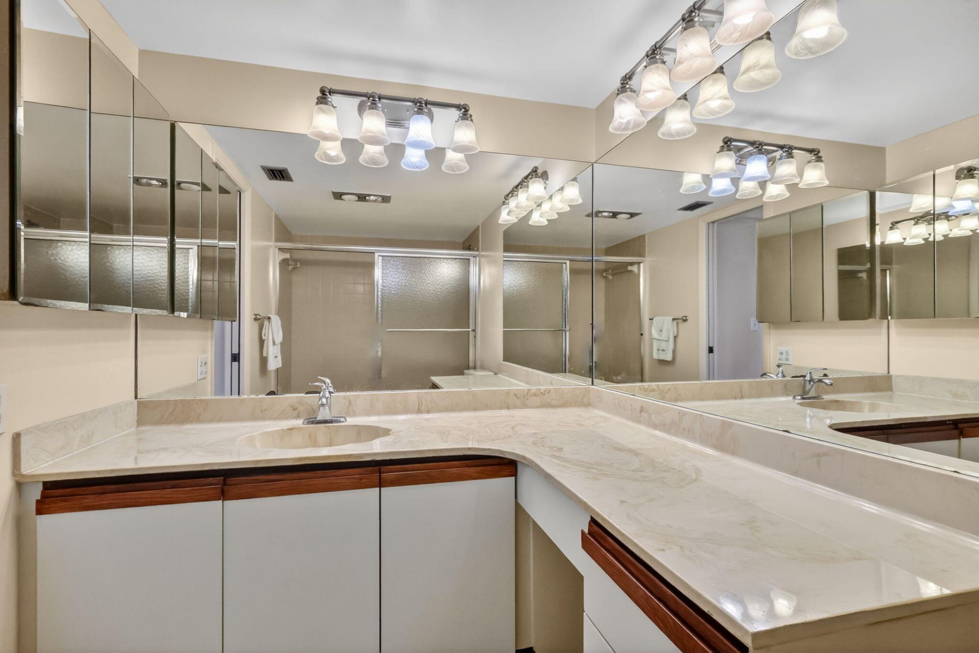 5561 Fairway Park Drive, Unit 203, Boynton Beach, FL 33437 Photo