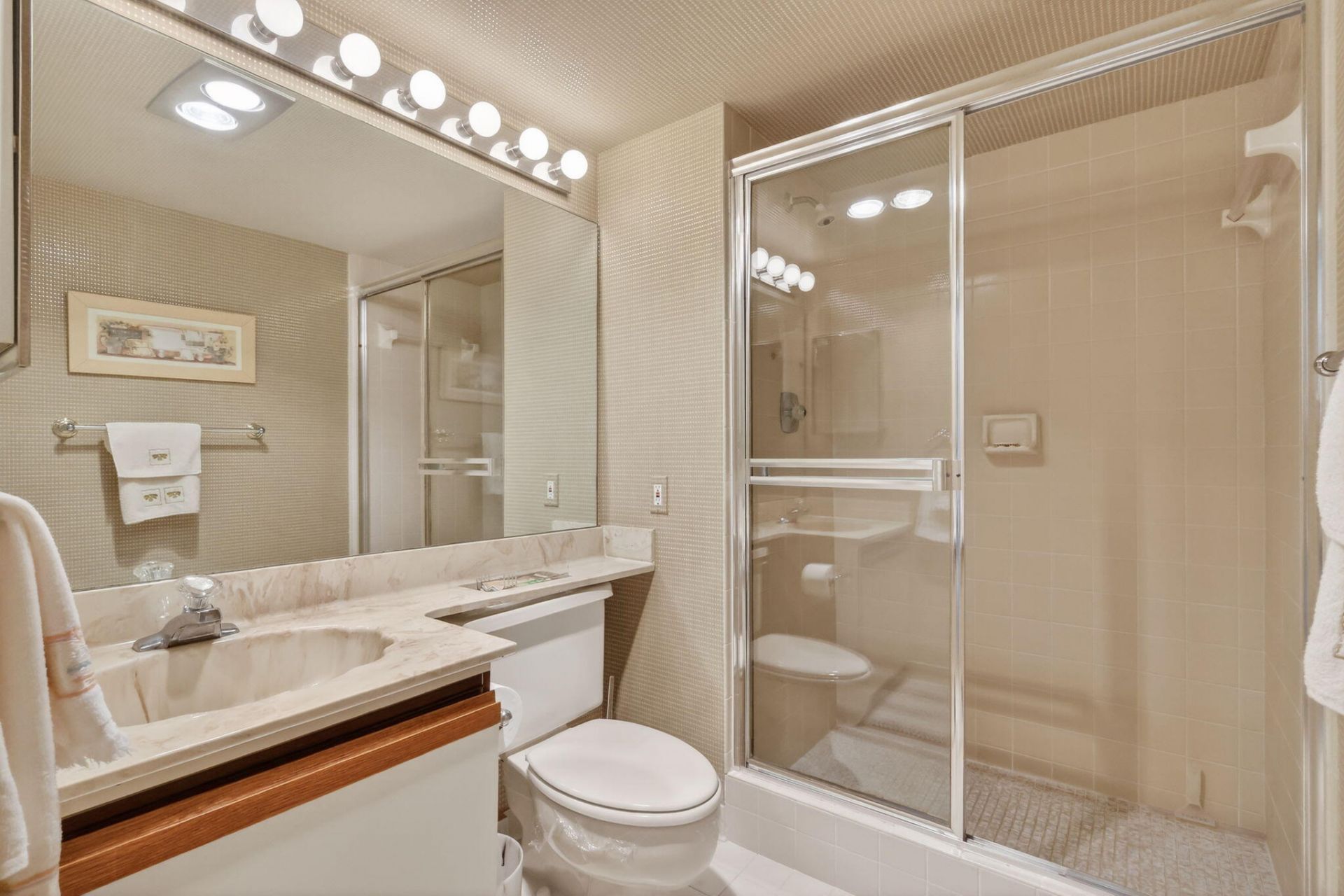 5561 Fairway Park Drive, Unit 203, Boynton Beach, FL 33437 Photo