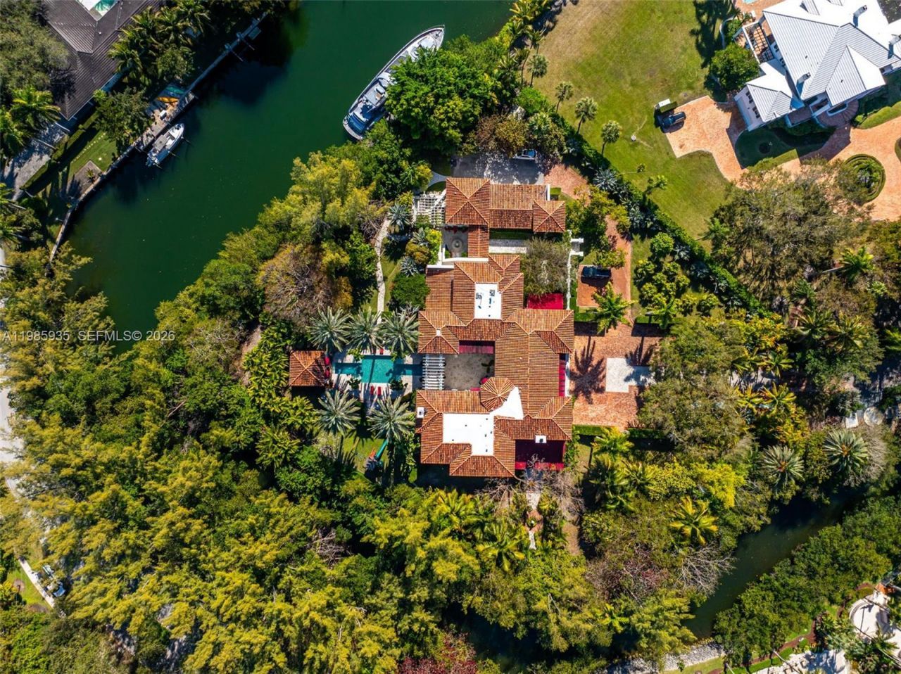 9401 Journeys End Rd , Coral Gables, FL 33156 Photo