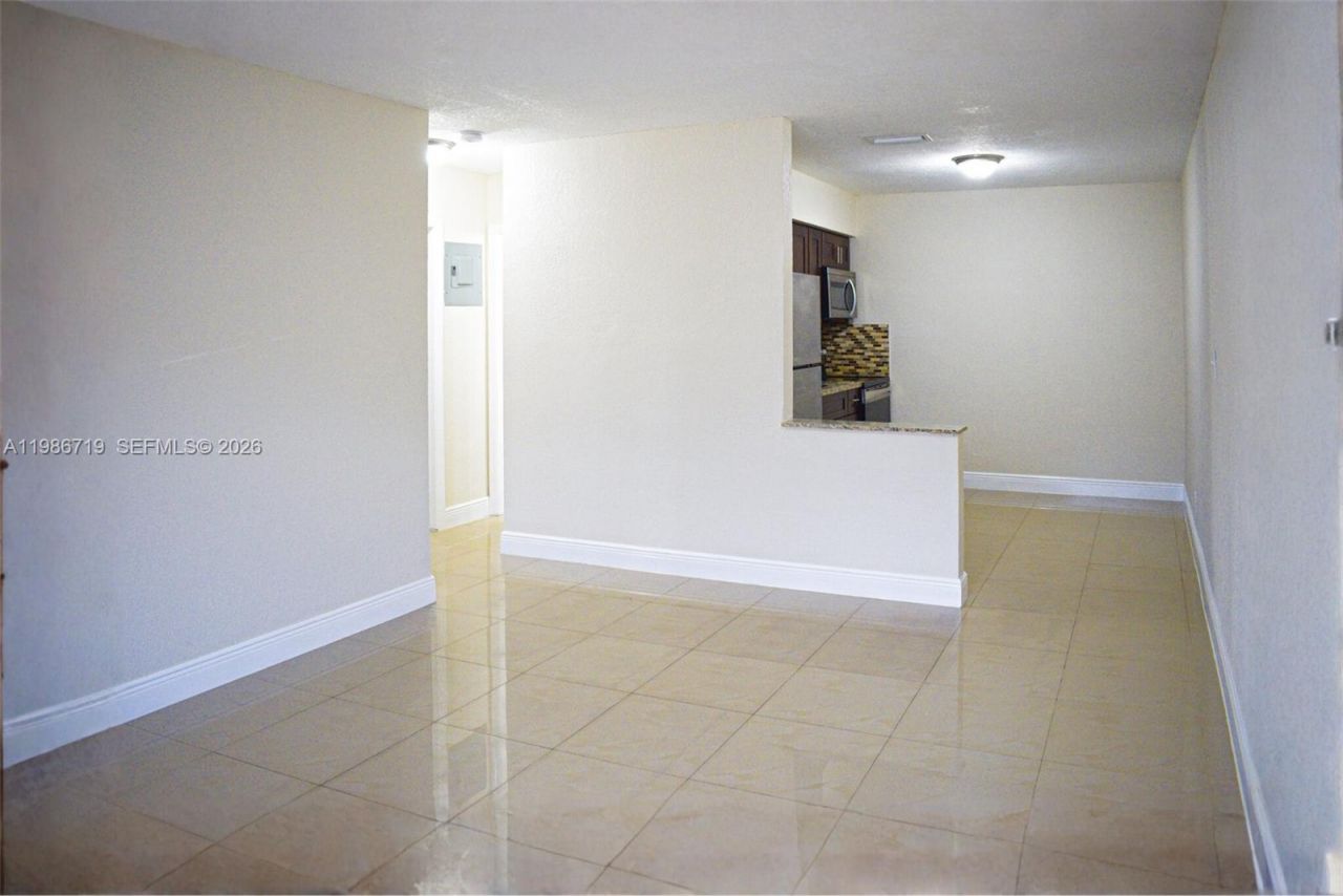 4260 NW 31st Ter, Unit 2, Lauderdale Lakes, FL 33309 Photo