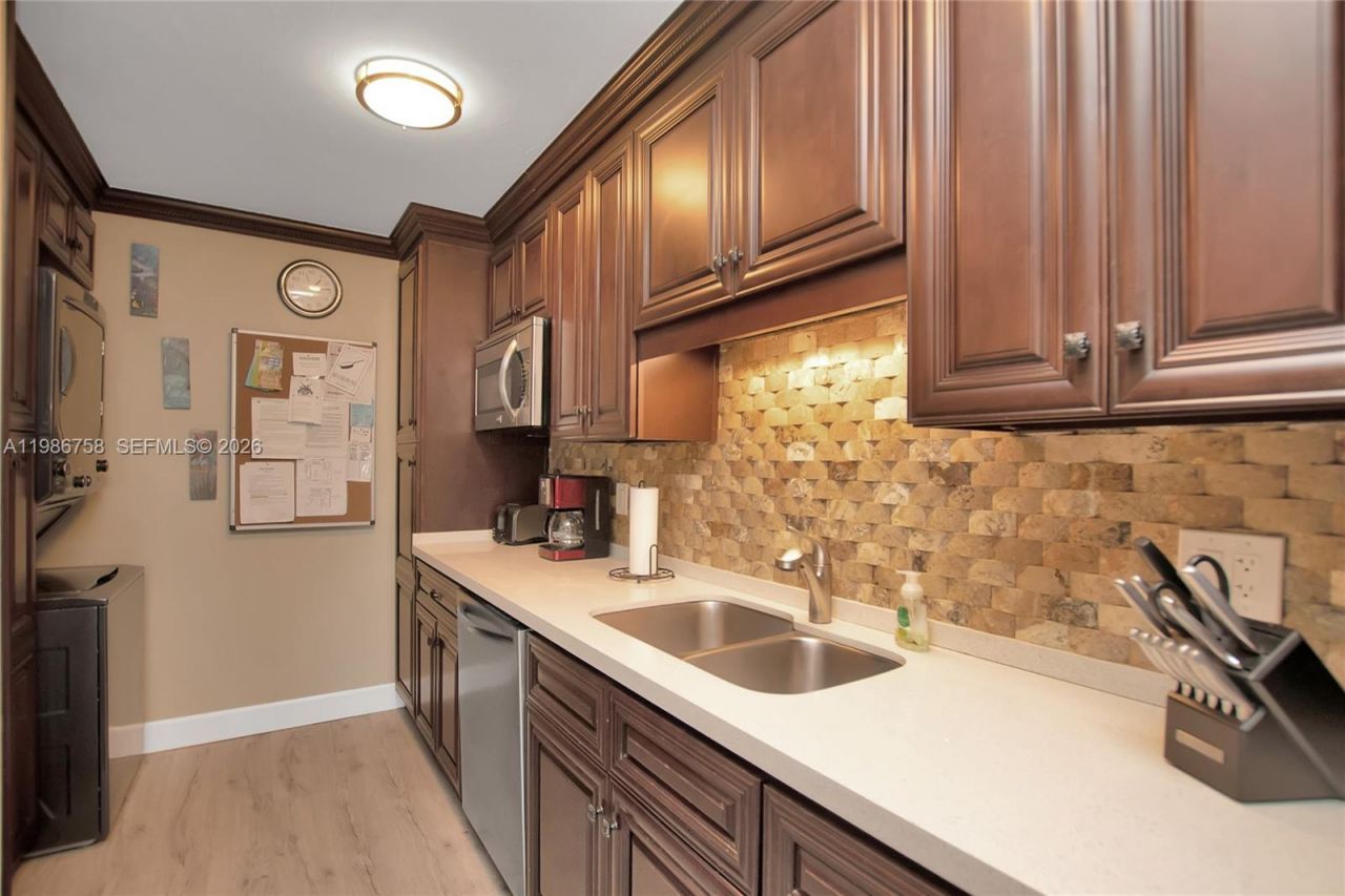 12690 Overseas Hwy , Unit 210, Marathon, FL 33050 Photo