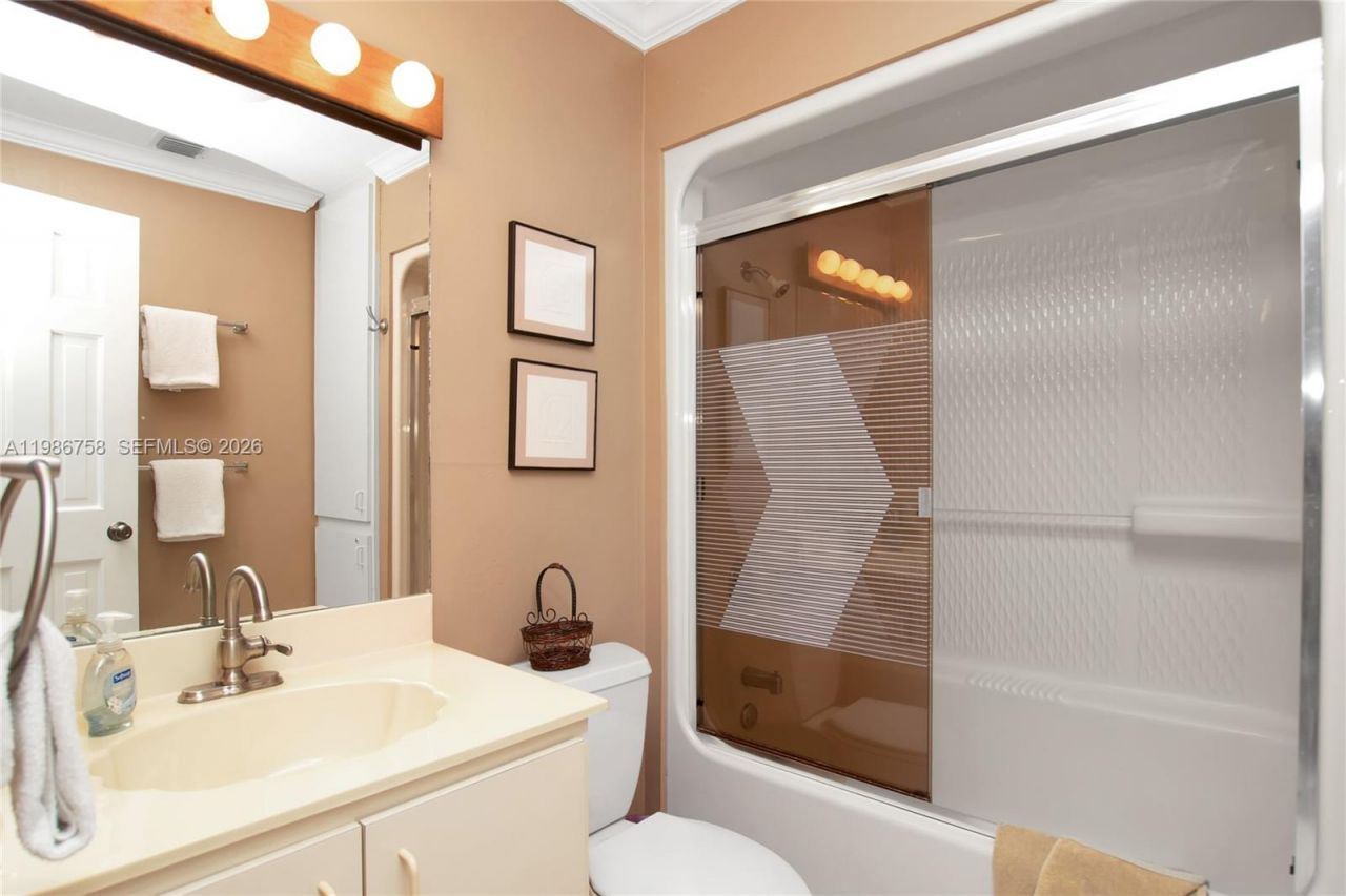 12690 Overseas Hwy , Unit 210, Marathon, FL 33050 Photo