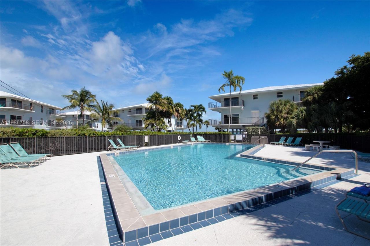 12690 Overseas Hwy , Unit 210, Marathon, FL 33050 Photo