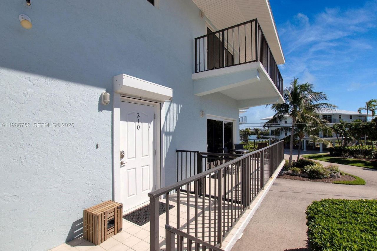 12690 Overseas Hwy , Unit 210, Marathon, FL 33050 Photo