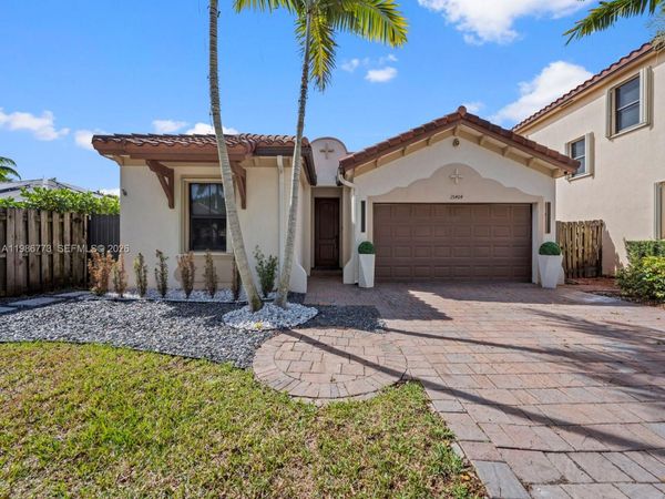 15404 SW 175th St, Miami, FL 33187