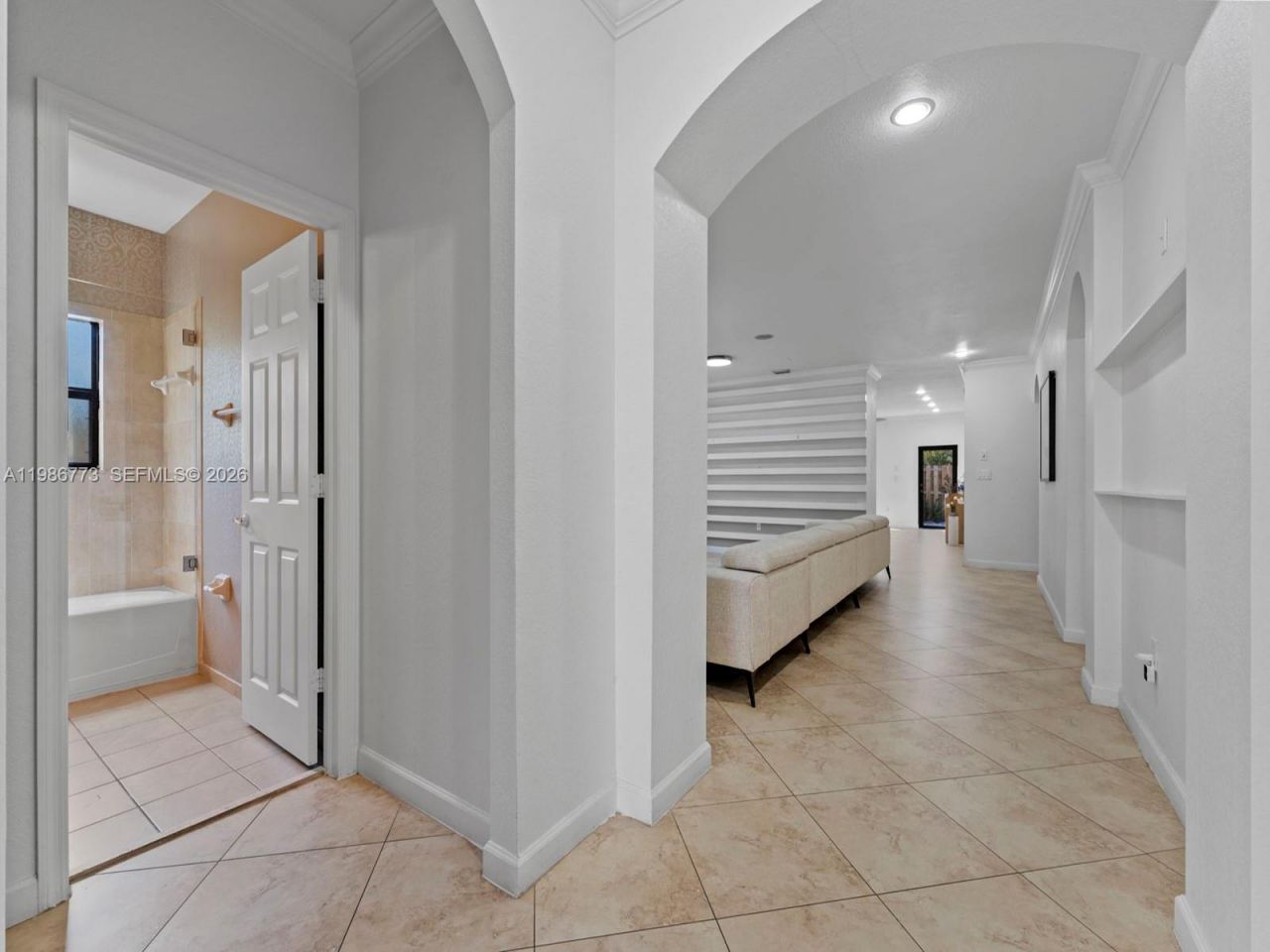 15404 SW 175th St , Miami, FL 33187 Photo