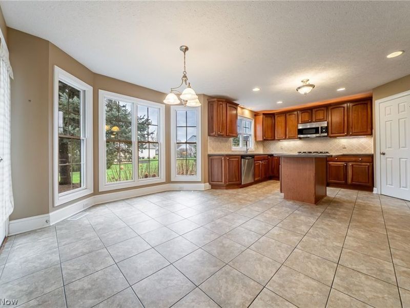 35914 Hanamar Drive , Avon, OH 44011 Photo 13