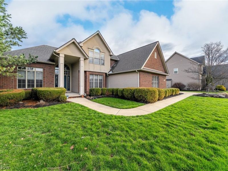 35914 Hanamar Drive , Avon, OH 44011 Photo 3