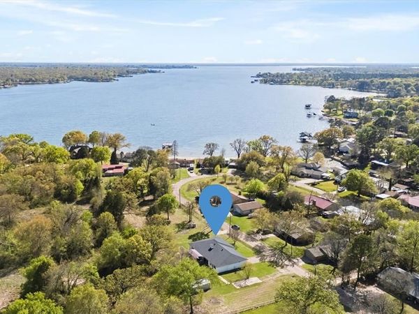 113 E Bayside Drive, Mabank, TX 75156