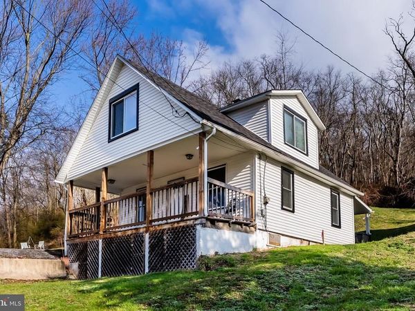 1913 OLD STATE ROAD, DAUPHIN, PA 17018